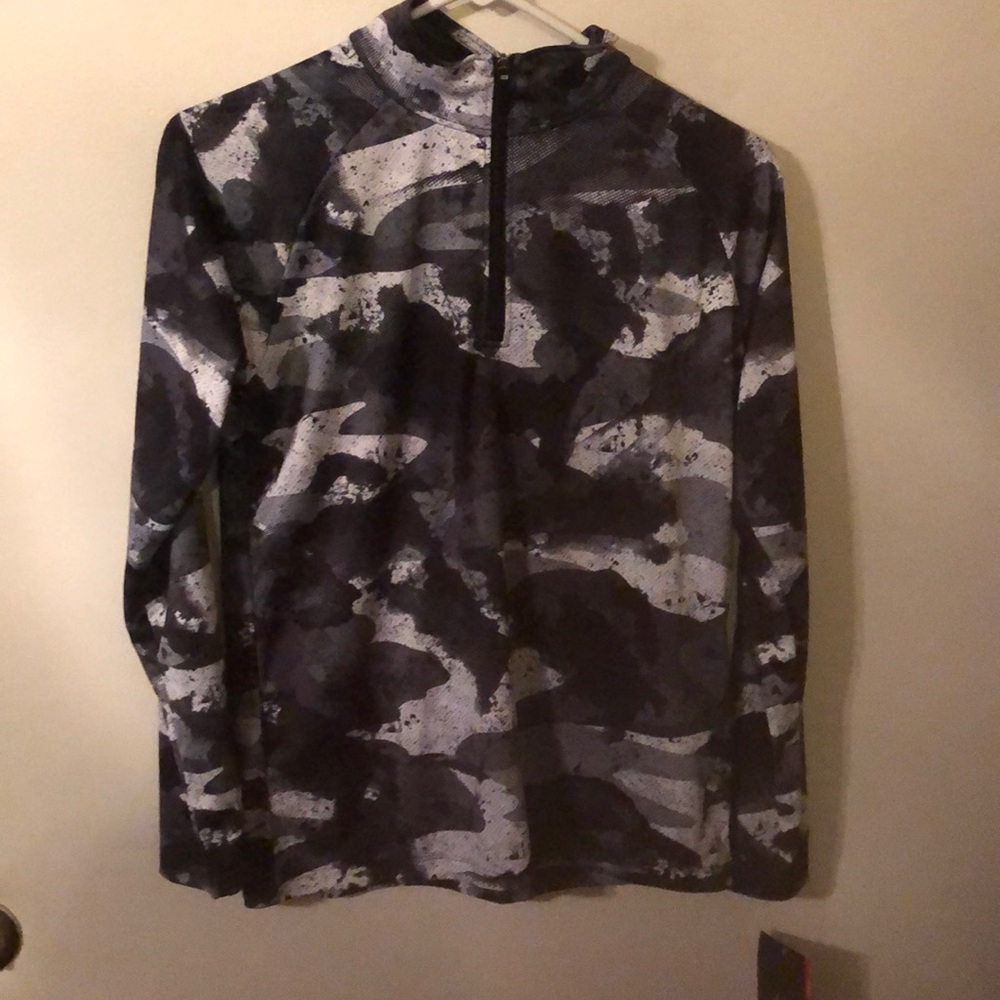 Boys spyder NWT zip t neck